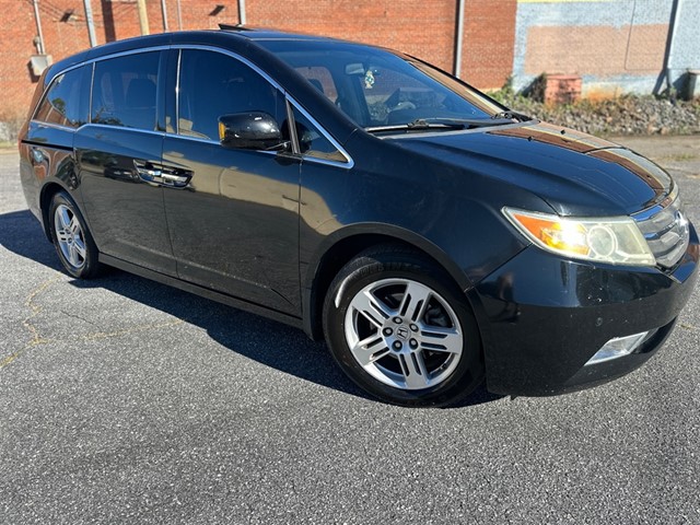 Honda Odyssey Touring in Hickory