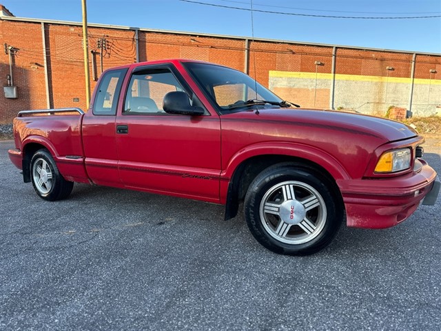 GMC Sonoma Ext. Cab Sportside 2WD in Hickory