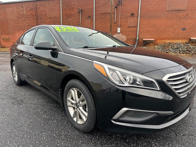 Hyundai Sonata SE in Hickory