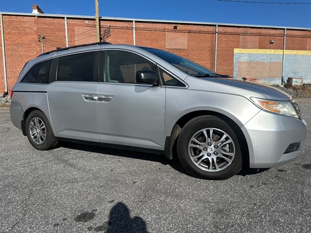 Honda Odyssey EX-L w/ Navigation in Hickory