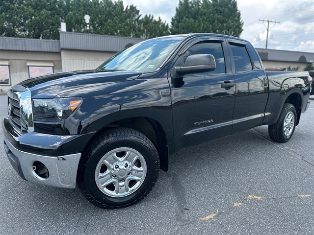 Toyota Tundra SR5 Double Cab 5AT 2WD in Hickory