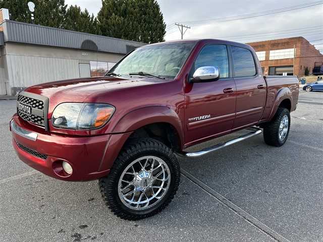 Toyota Tundra SR5 Double Cab 4WD in Hickory