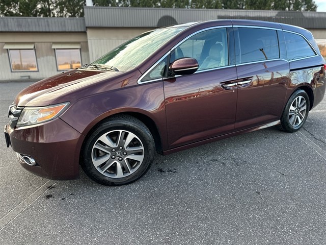 Honda Odyssey Touring Elite in Hickory