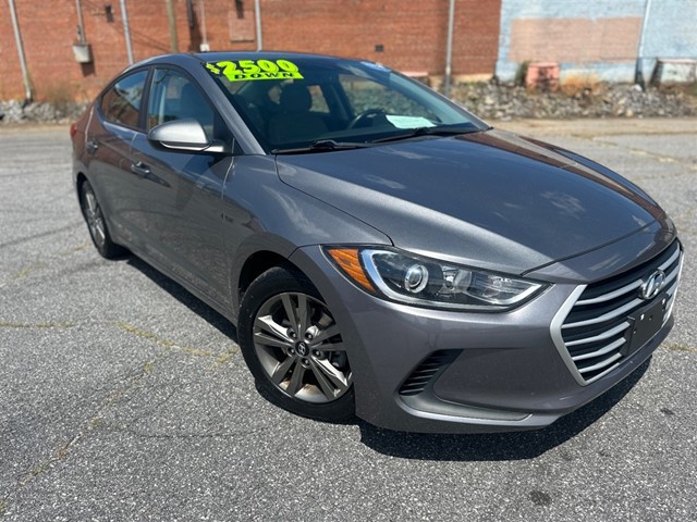 Hyundai Elantra Limited in Hickory
