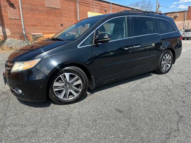 Honda Odyssey Touring Elite in Hickory