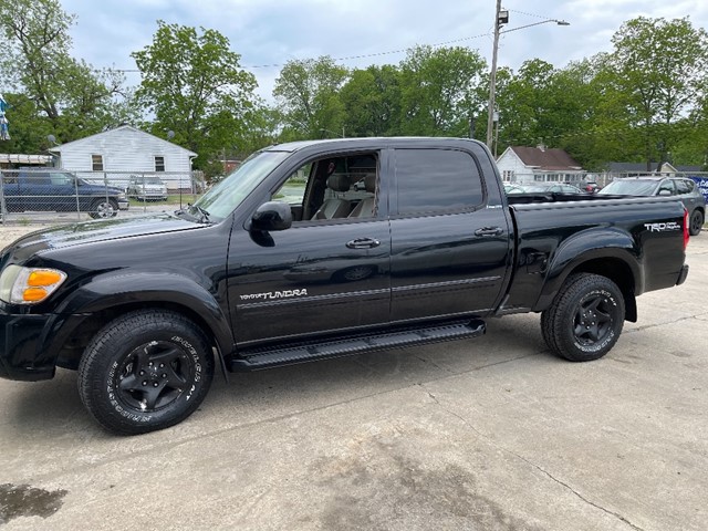 TOYOTA TUNDRA DOUBLE CAB LIMITED in Selma