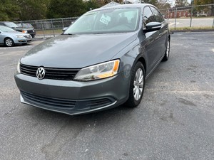 Picture of a 2012 VOLKSWAGEN JETTA SE