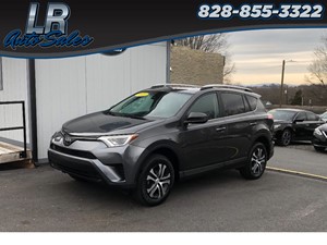 Picture of a 2017 Toyota RAV4 LE FWD