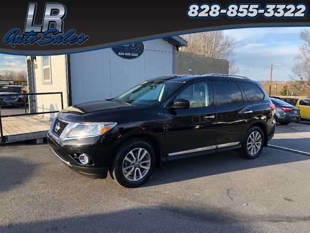 Nissan Pathfinder LE 2WD in Hickory