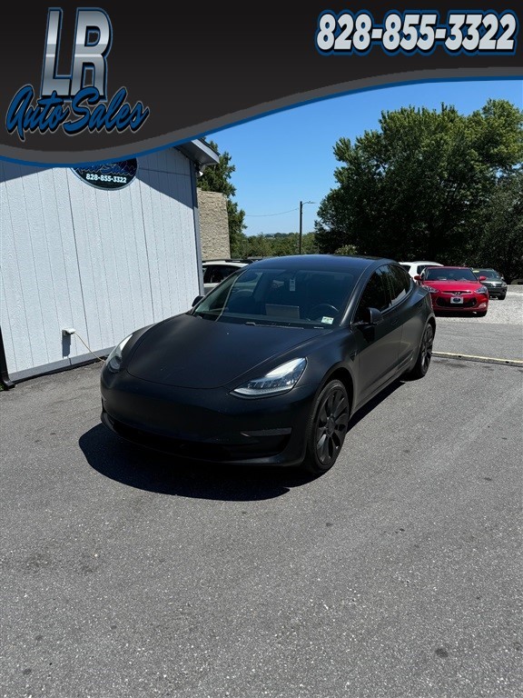 Tesla Model 3 in Hickory