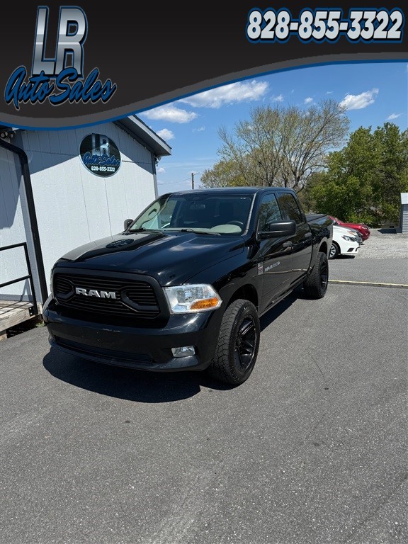RAM 1500 ST Crew Cab 2WD in Hickory