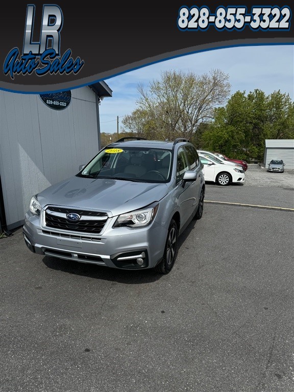 Subaru Forester 2.5i Touring in Hickory