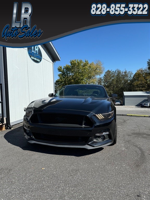 Ford Mustang GT Coupe in Hickory