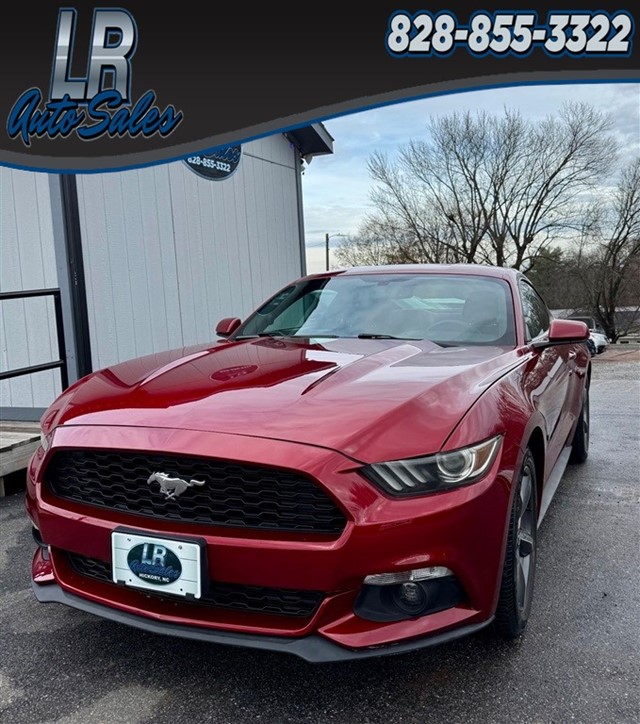 Ford Mustang EcoBoost Coupe in Hickory