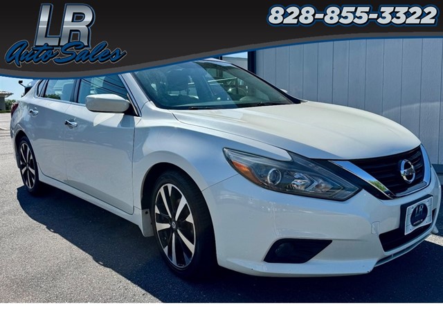 Nissan Altima 2.5 SR in Hickory