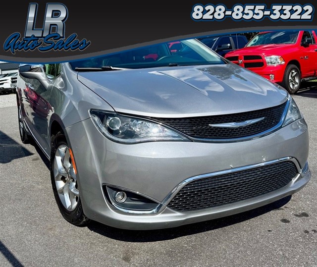 Chrysler Pacifica Limited in Hickory