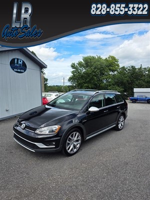 Picture of a 2017 Volkswagen Golf Alltrack TSI SEL 6A