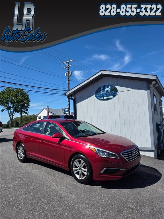 Hyundai Sonata SE in Hickory