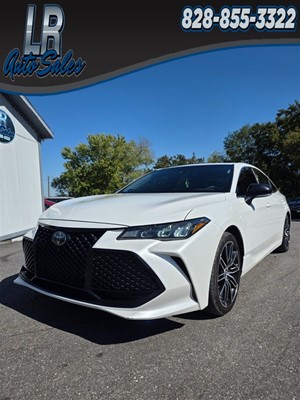Picture of a 2019 Toyota Avalon XSE