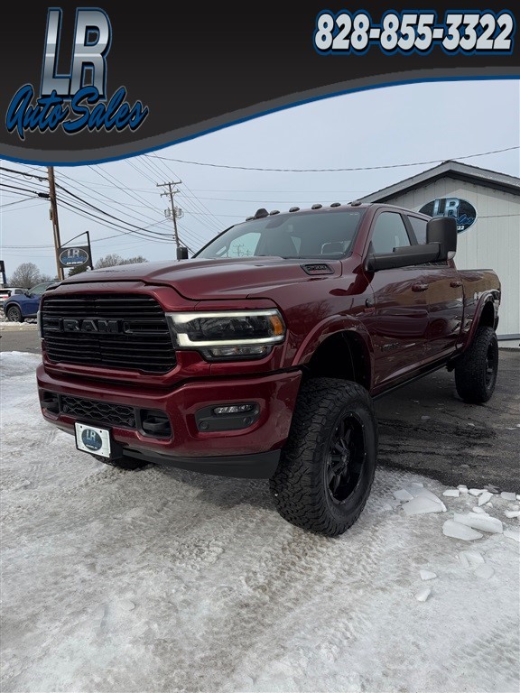 RAM 2500 Laramie Crew Cab SWB 4WD in Hickory