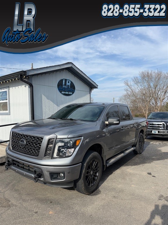 Nissan Titan SV Crew Cab 4WD in Hickory