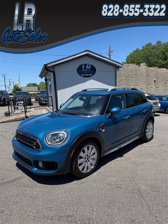 Mini Countryman S in Hickory