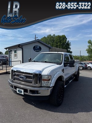 Picture of a 2010 Ford F-250 SD Lariat Crew Cab 4WD