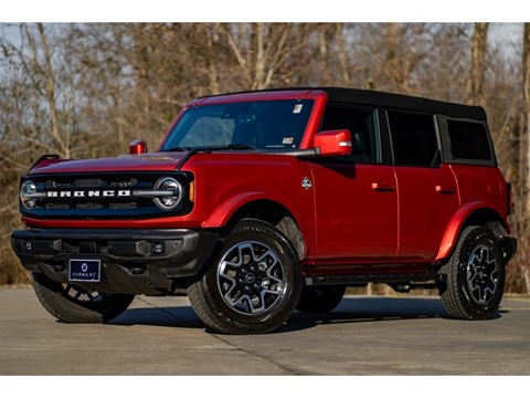2023 Ford Bronco Outer Banks 4-Door