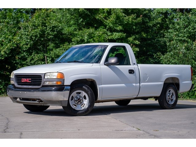 GMC Sierra 1500 SL Reg. Cab Short Bed 2WD in Fuquay-Varina