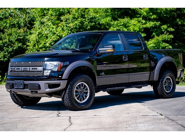 Ford F-150 SVT Raptor SuperCrew in Fuquay-Varina