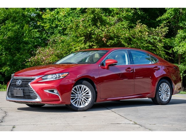 Lexus ES 350 Sedan in Fuquay-Varina