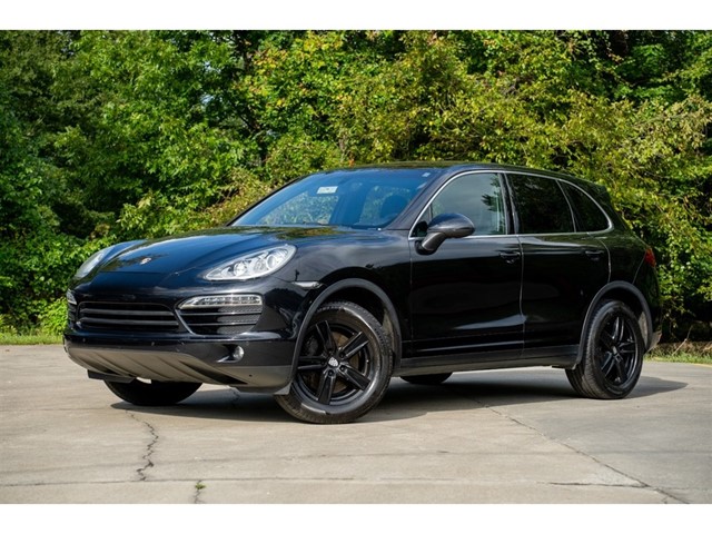 Porsche Cayenne in Fuquay-Varina