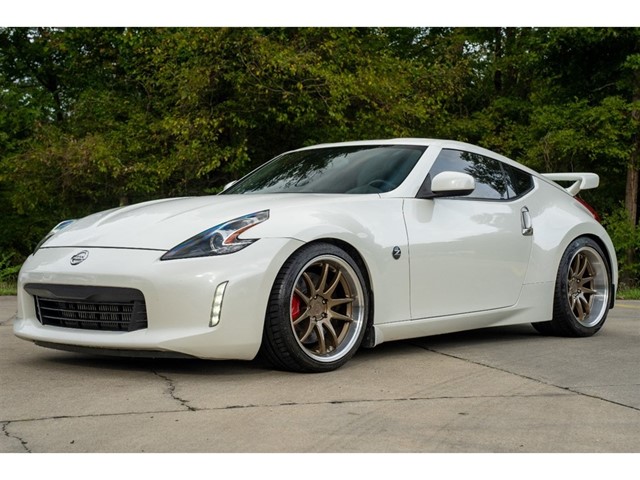 Nissan Z 370z Sport Tech  Coupe in Fuquay-Varina