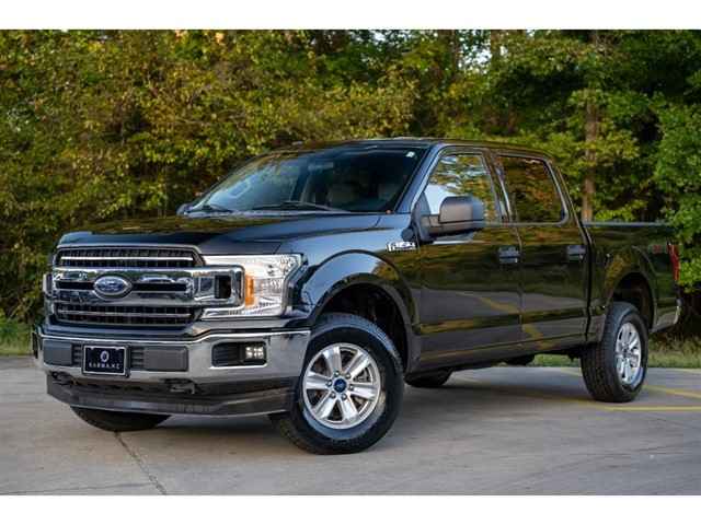 Ford F-150 XLT SuperCrew 4WD in Fuquay-Varina