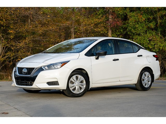 Nissan Versa S in Fuquay-Varina