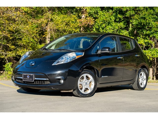 Nissan LEAF SV in Fuquay-Varina