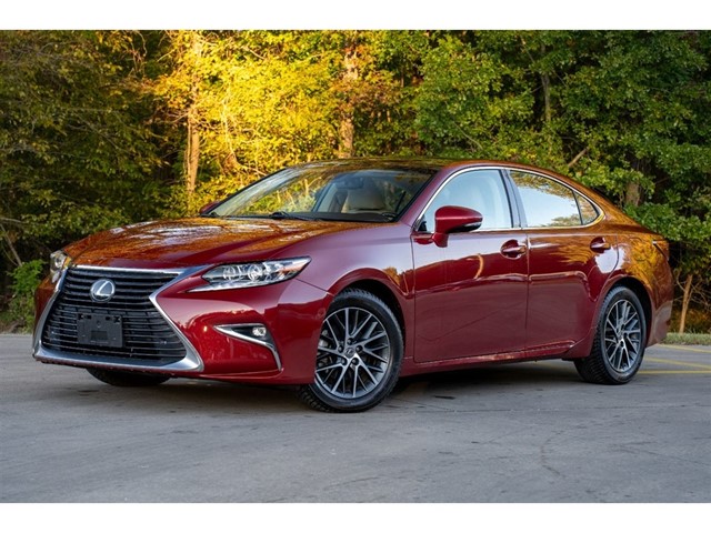 Lexus ES 350 Sedan in Fuquay-Varina