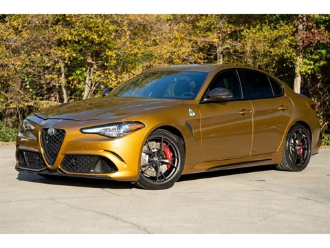 2021 Alfa Romeo Giulia Quadrifoglio