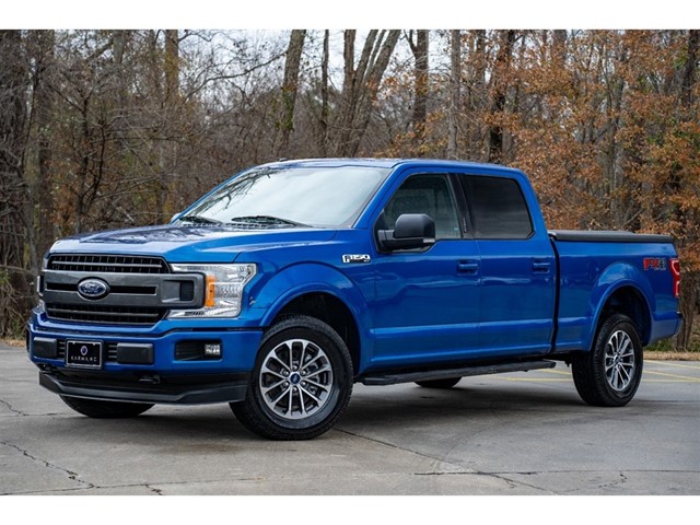 Ford F-150 XLT  FX4 SuperCrew 4WD in Fuquay-Varina