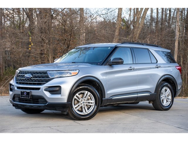 Ford Explorer XLT in Fuquay-Varina