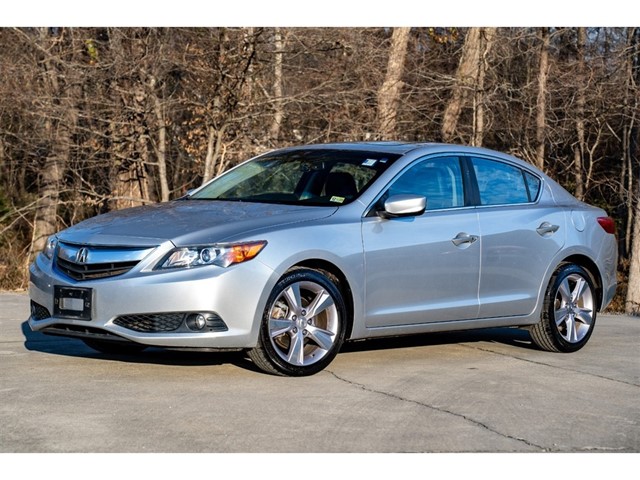 Acura ILX 5-Spd AT w/ Premium Package in Fuquay-Varina