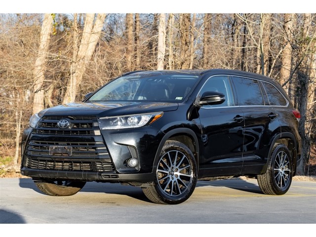 Toyota Highlander SE in Fuquay-Varina