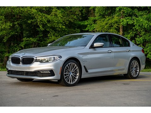 2018 BMW 5-Series 530e iPerformance
