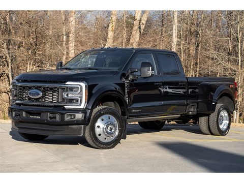 2025 Ford F-450 SD Platinum