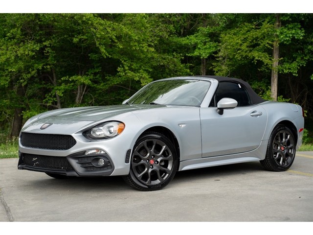 Fiat Spider 124 Classica in Fuquay-Varina