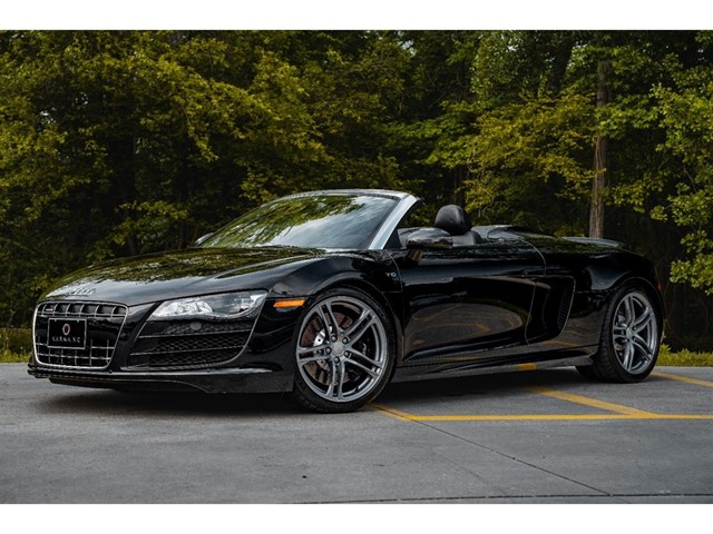Audi R8 5.2 Spyder quattro in Fuquay-Varina