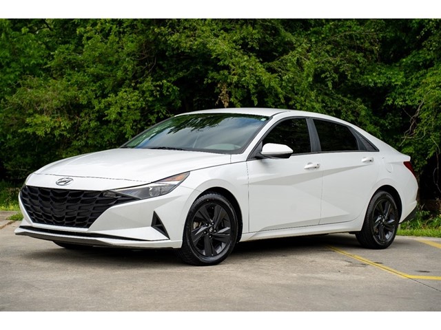 Hyundai Elantra SEL in Fuquay-Varina