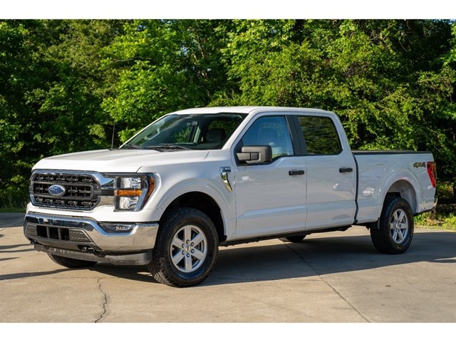 Ford F-150 XLT SuperCrew 4WD in Fuquay-Varina