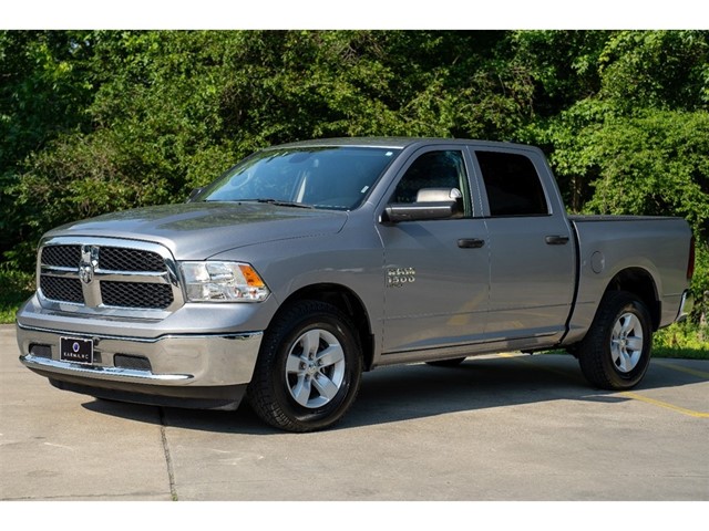 RAM 1500 Classic Tradesman Crew Cab SWB 2WD in Fuquay-Varina