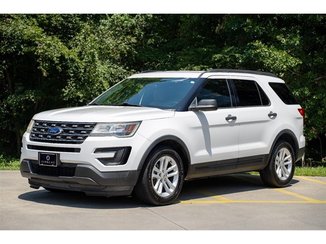 Ford Explorer Base FWD in Fuquay-Varina